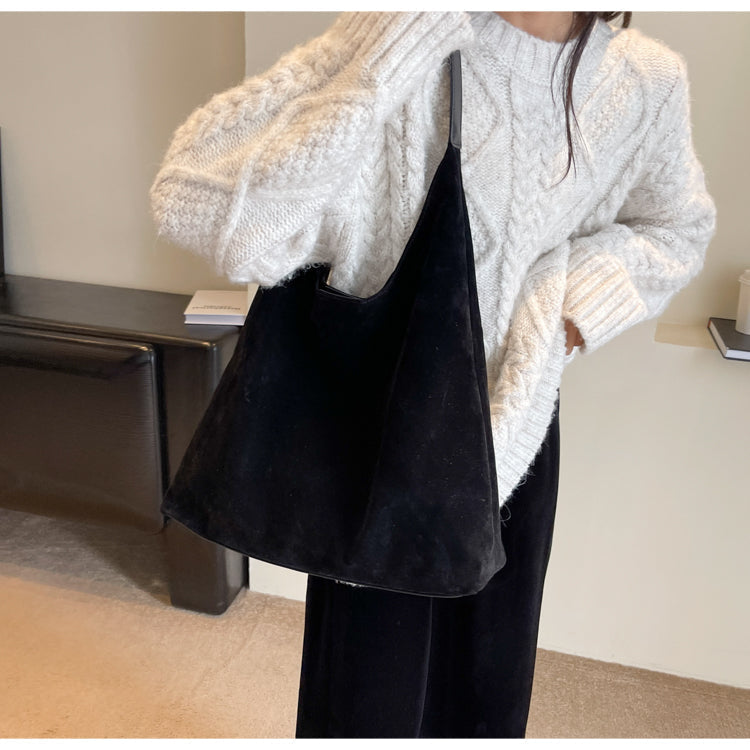 Elora | Weiche Wildledertasche
